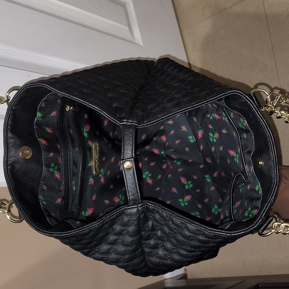 Betsey Johnson heart purse with lady bug charm - Picture 7 of 9